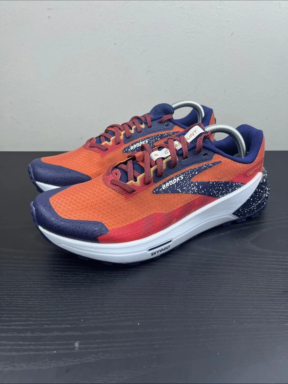 Brooks Catamount 2 Men's Size 10 Orange Navy Blue Trail Running Shoes Sneakers